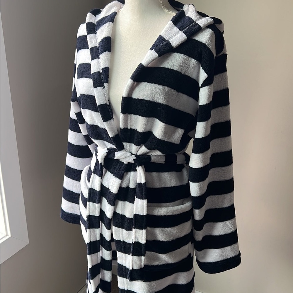 Ardene Bath Robe - Picture 4 of 12